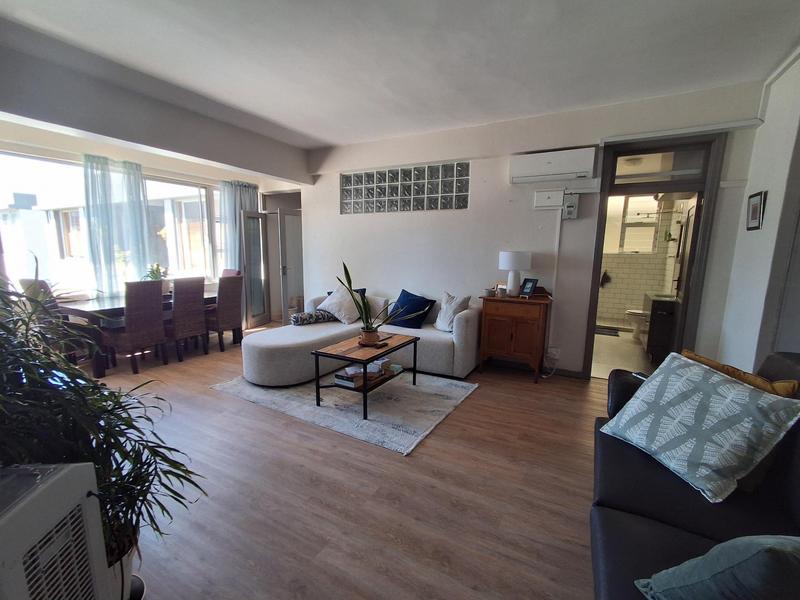 2 Bedroom Property for Sale in Sea Point Western Cape
